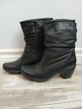NAOT Modesto Leather Scrunch Ankle Boots Size 38 (7-7.5) Black